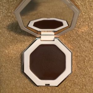 Fenty Beauty Toffee Tease color.